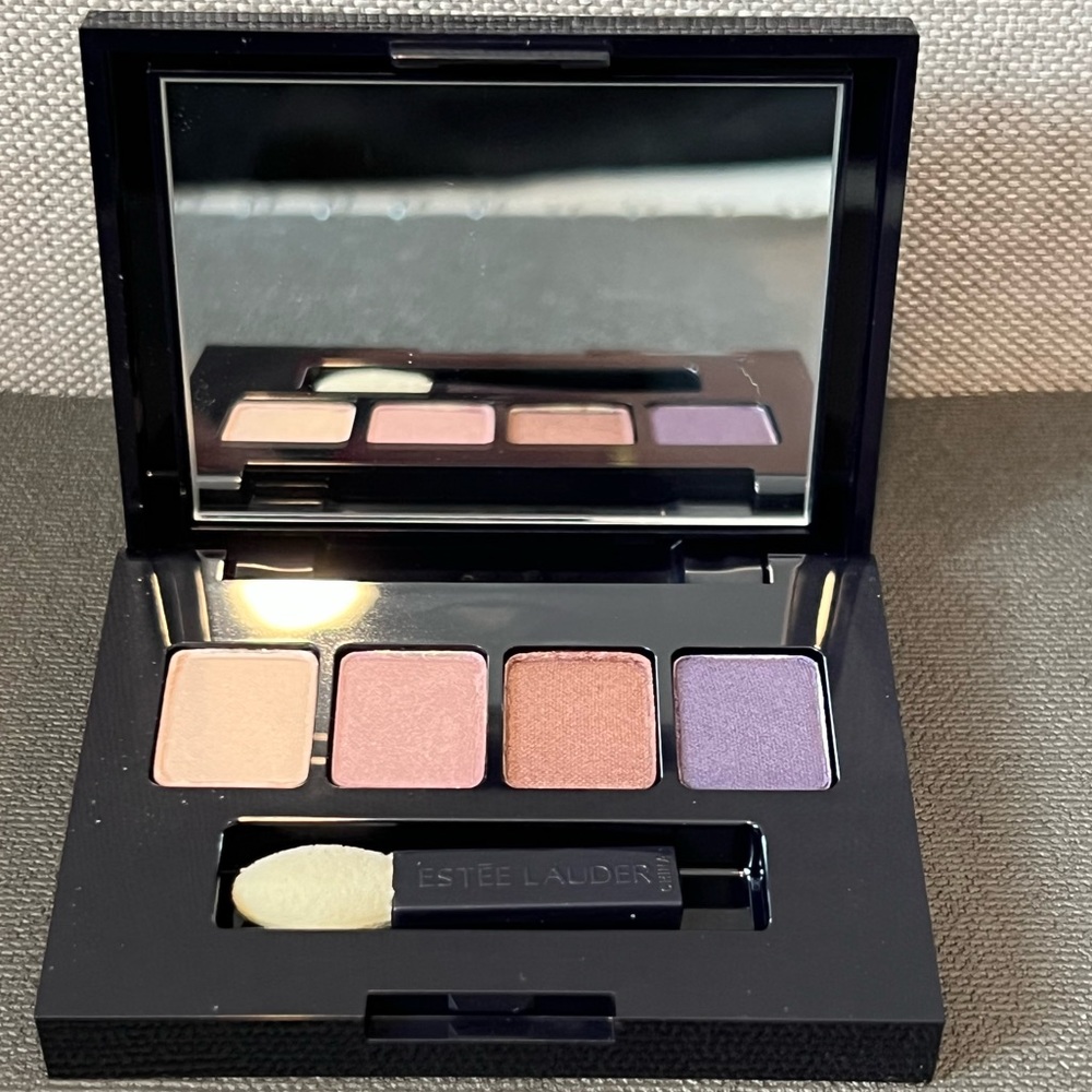 Estée Lauder Travel size eye shadow NEW
